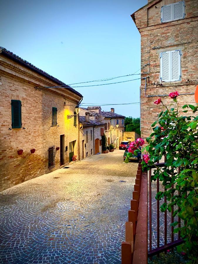 B&B Terrazza Sul Borgo Mogliano Exterior photo