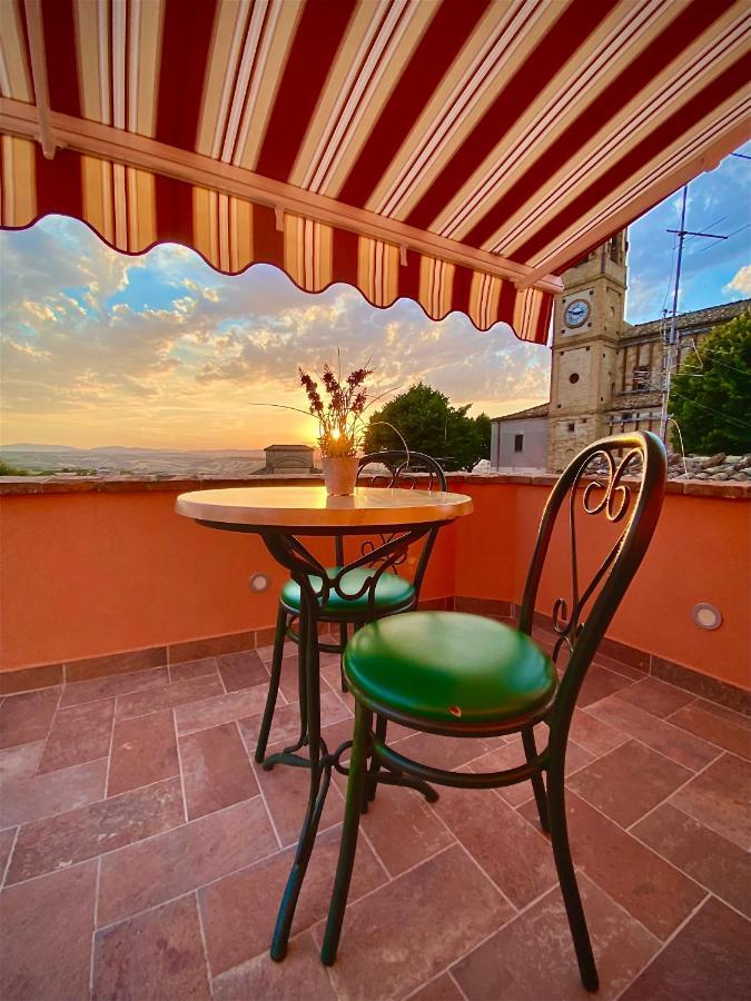 B&B Terrazza Sul Borgo Mogliano Exterior photo